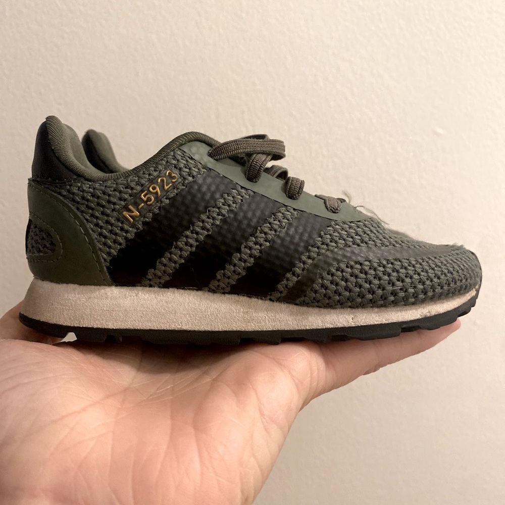 Toddler Adidas size 6